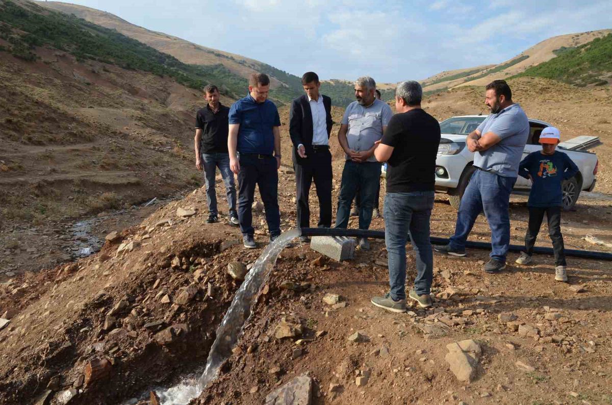 Tatvan'da Köy Altyapı ve Ulaşım Çalışmaları Yerinde İncelendi