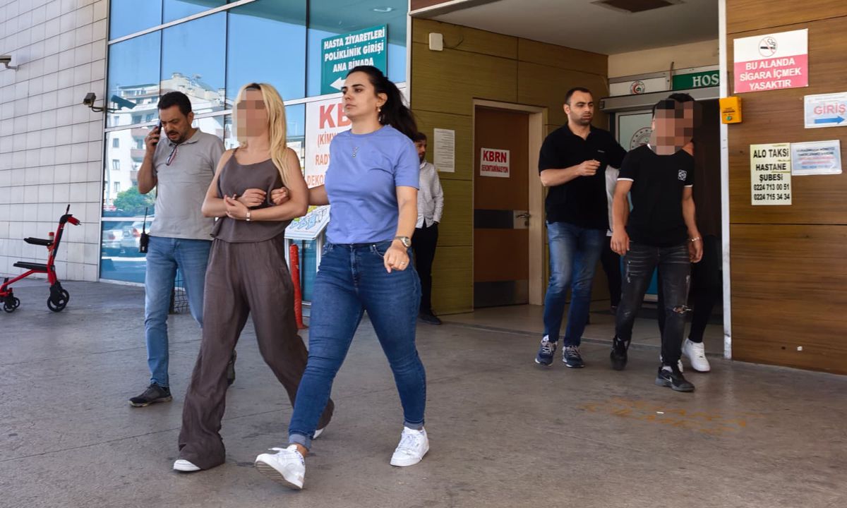 İnegöl'de kimlik avıyla banka hesabı açan dolandırıcılık çetesi çökertildi: 5 gözaltı, 500 bin TL ele geçi...