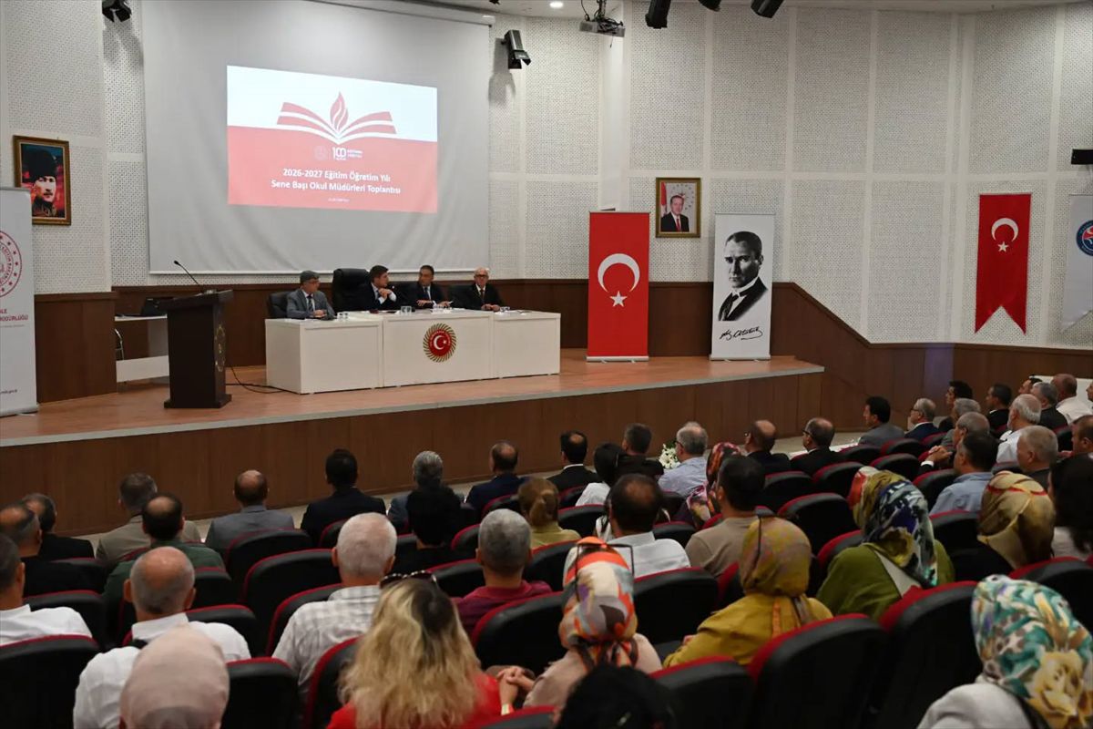 Kırıkkale'de Yeni Eğitim Yılı Öncesi Okul Müdürleri Toplantısı