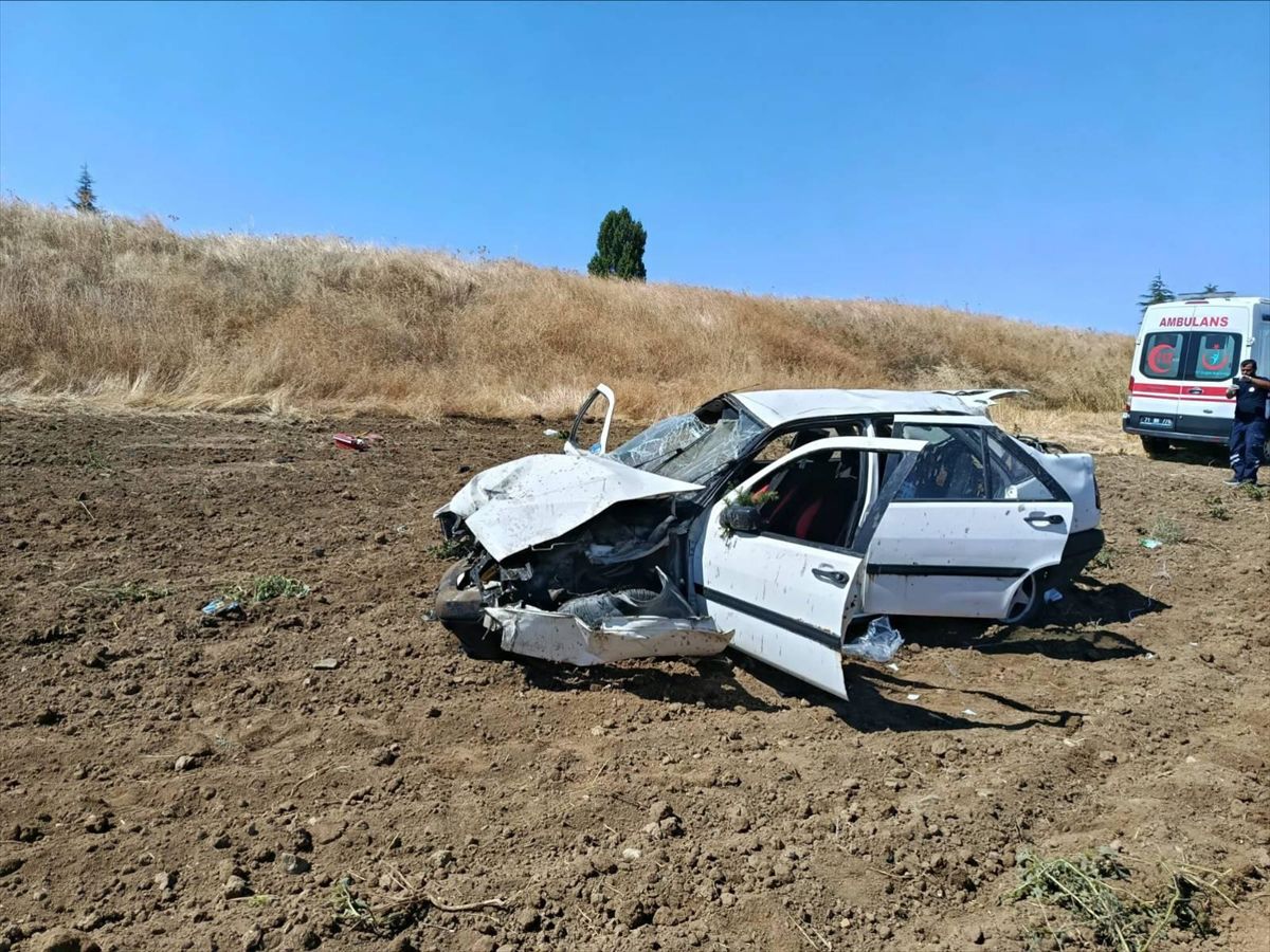 Keskin'de Otomobil Devrildi: 2 Yaralı