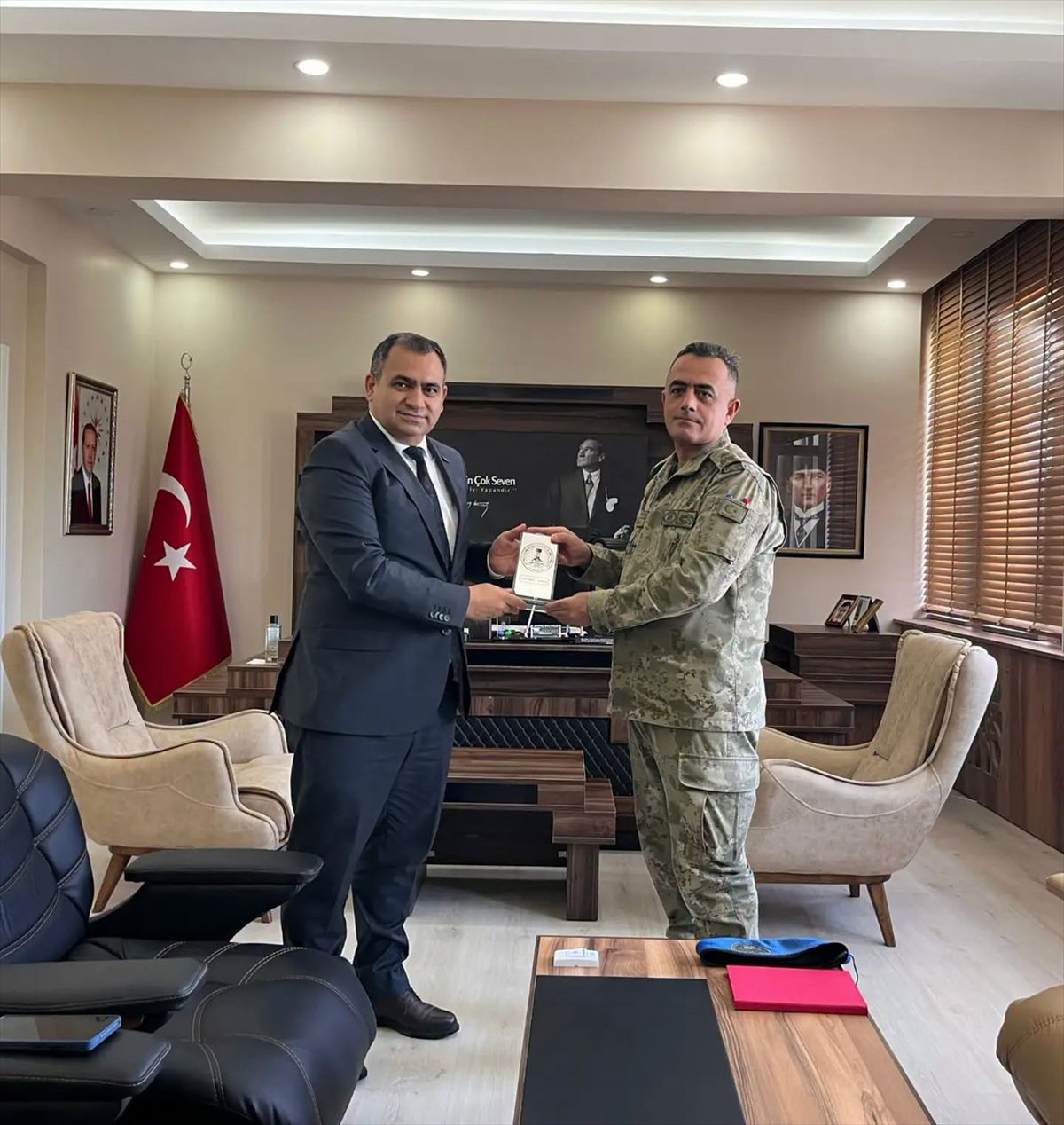 Vize'de komutan ve kaymakam buluşması