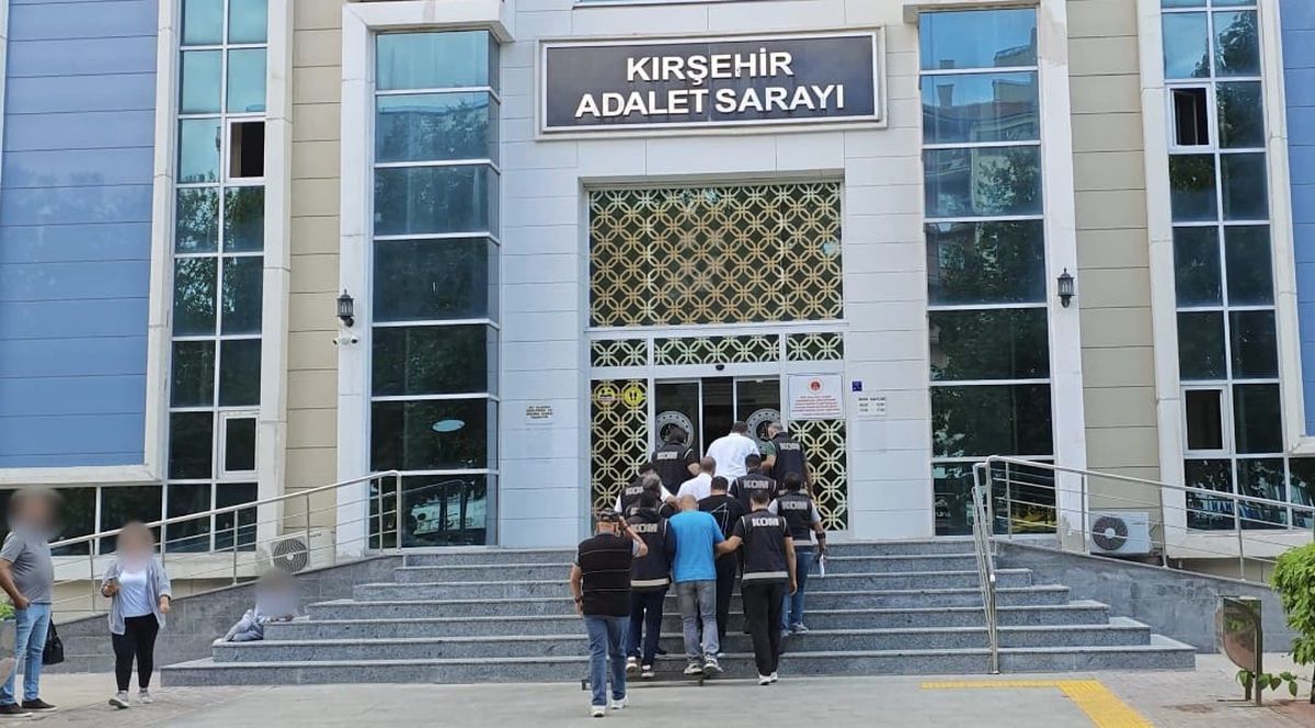 Kırşehir'de nitelikli yağma operasyonu: 4 tutuklama