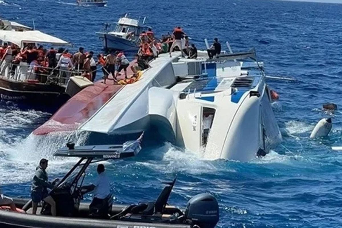 KKTC Başbakanı Üstel: Girne'de alabora olan gemideki kayıp bir kişinin naaşına ulaşıldı