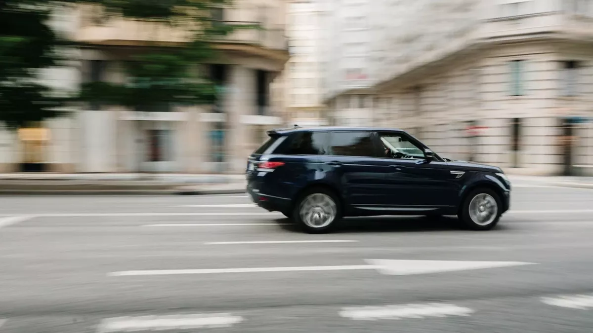 Range Rover'ın İlk Tam Elektrikli Modeli Tanıtıldı