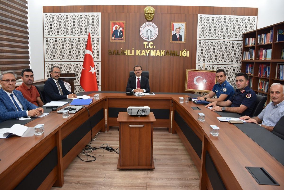 Salihli'de KPSS Sınavı Öncesi Güvenlik Toplantısı
