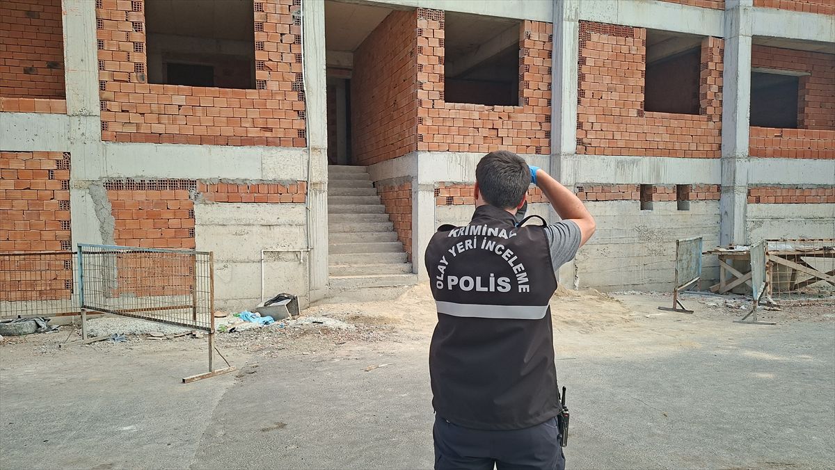 Bafra'da İnşaat Kazası: 4. Kattan Düşen Genç Yaralandı