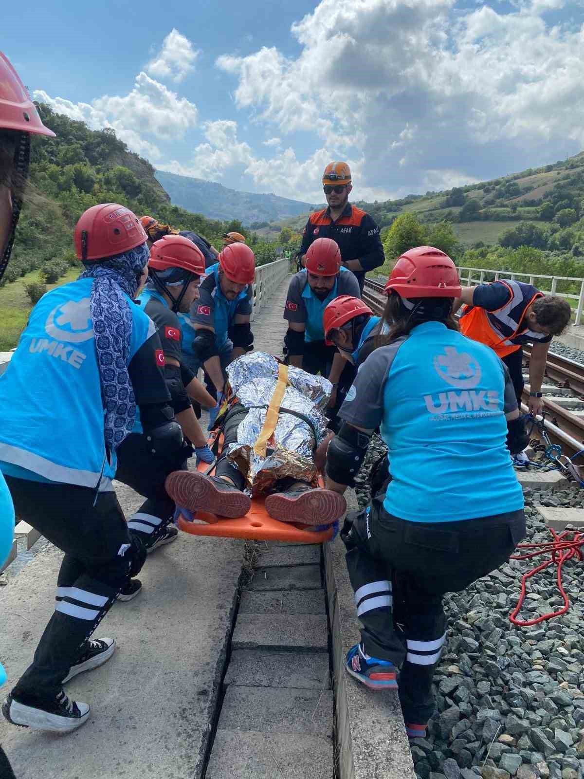 Samsun'da UMKE Saha Tatbikatı Gerçekleştirildi