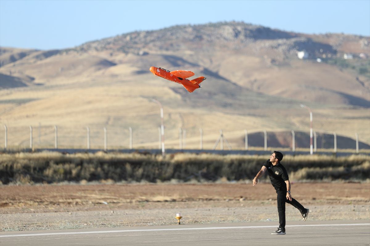 Siirt'te İHA Avcı Drone Yarışması Heyecanı