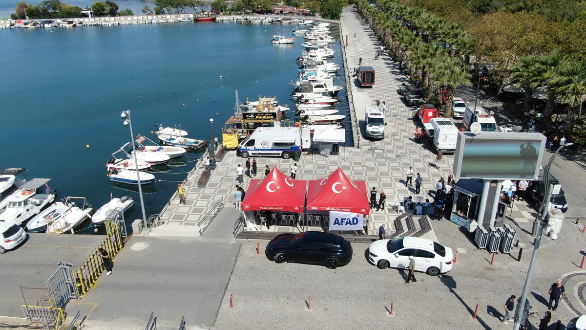 Silivri açıklarındaki gemi kazasında arama çalışmaları sürüyor
