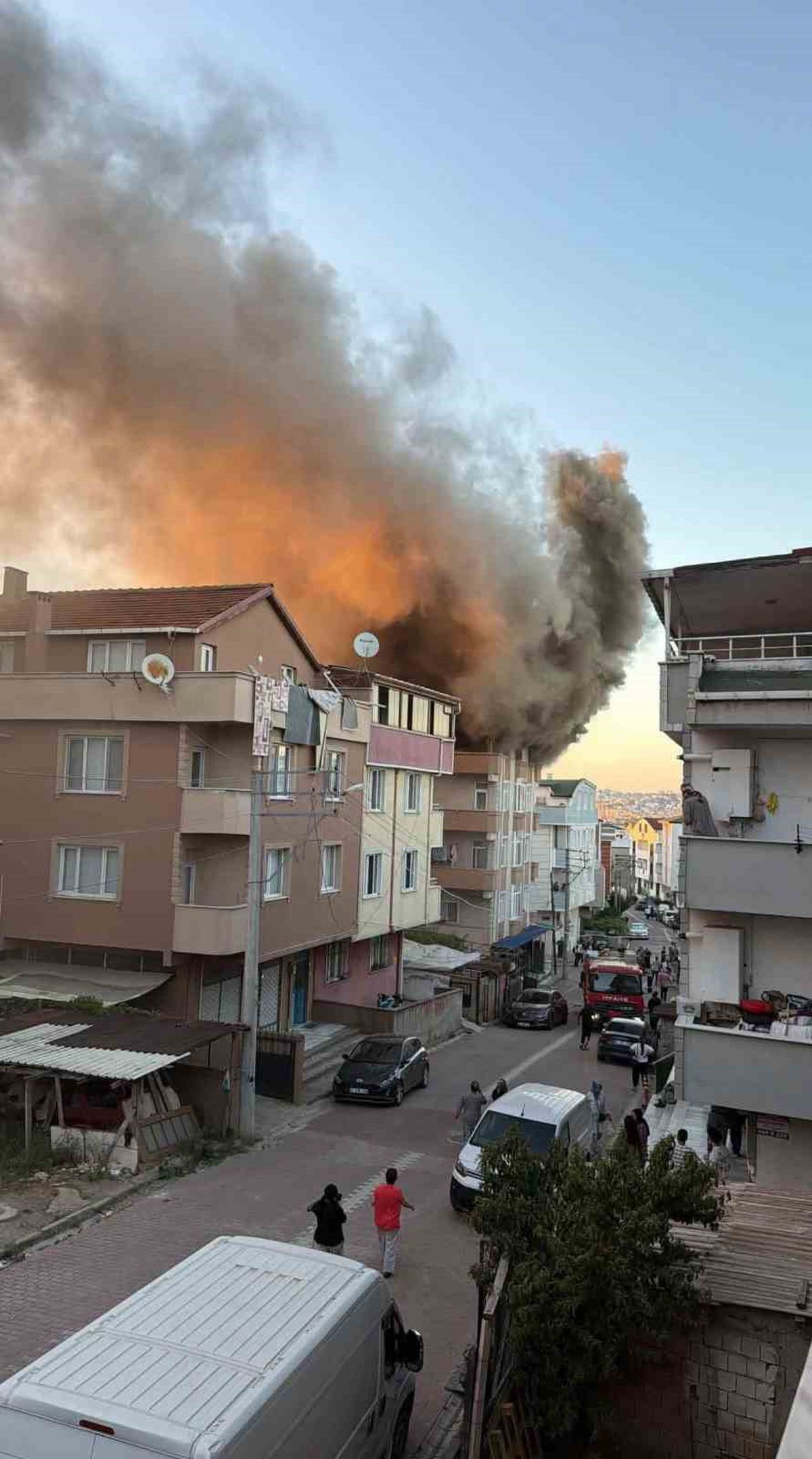 Darıca'da Teras Yangını Korkuttu