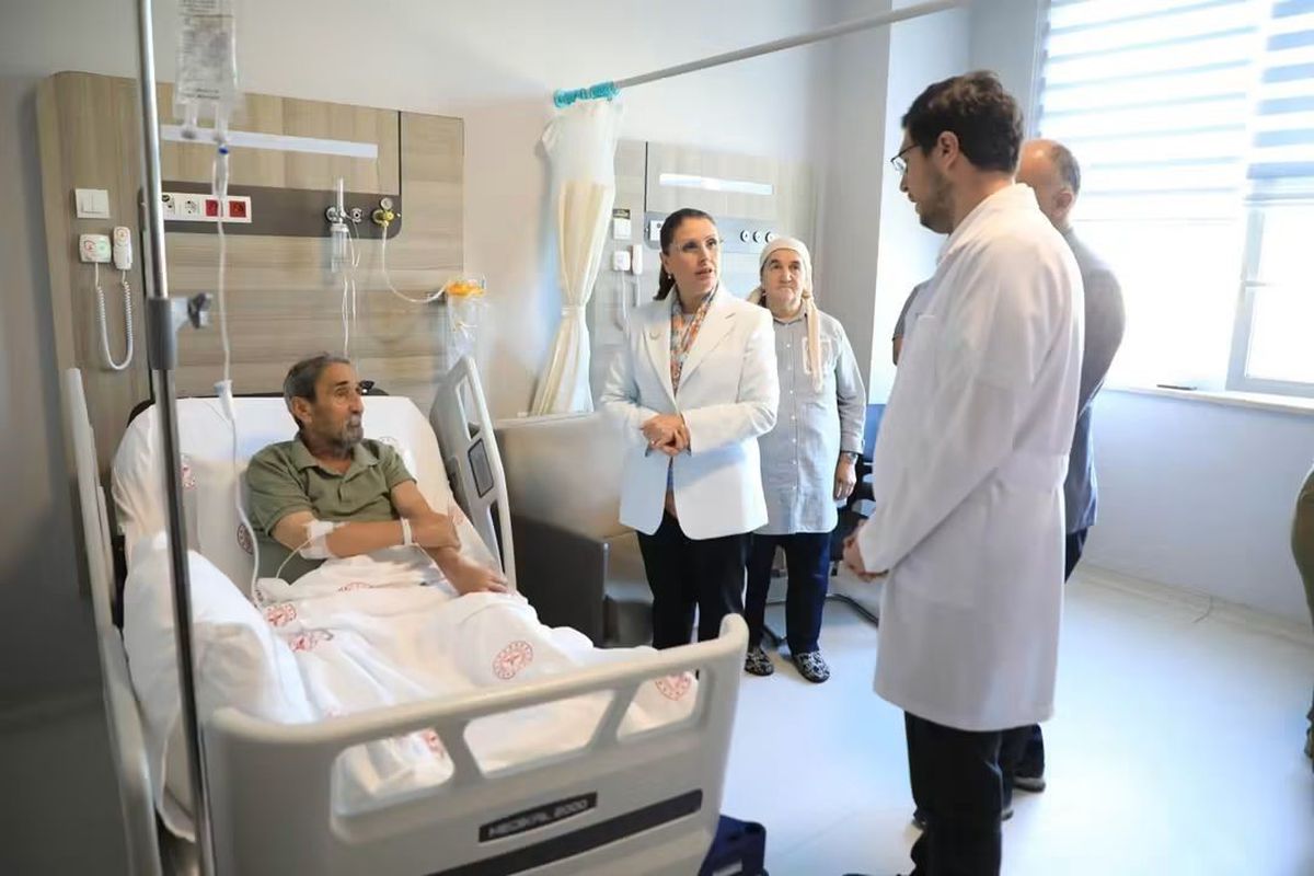 Vali Arslan'dan Kıbrıs Gazisi Ali Soyöz'e Geçmiş Olsun Ziyareti