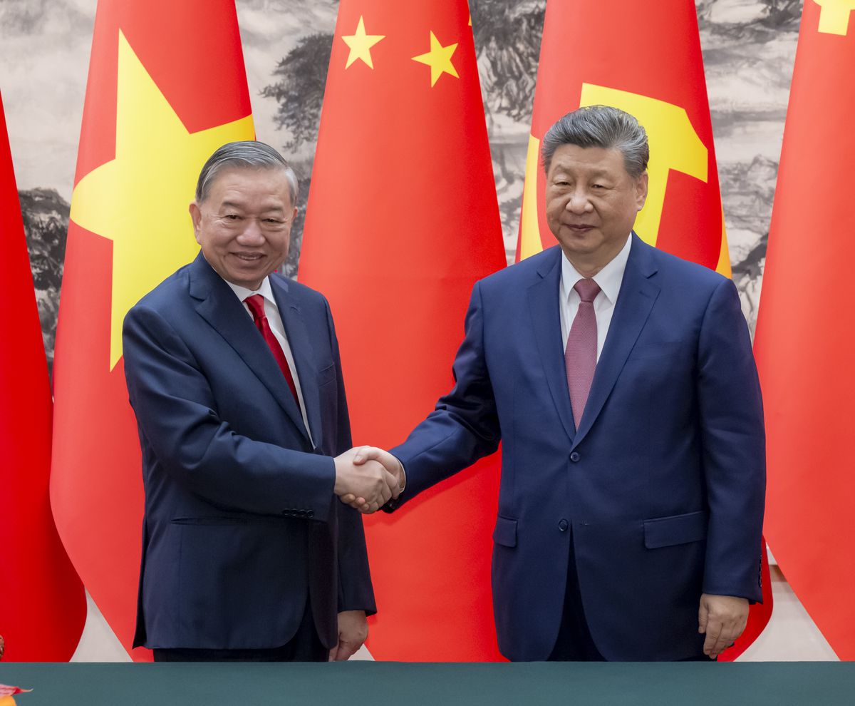 Çin lideri Xi Jinping, Vietnam'ın kuruluş yıl dönümünü kutladı