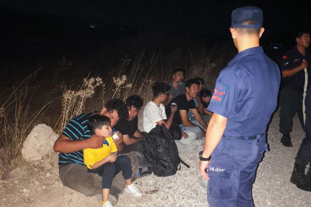 Gece yarısı yardım yardım istediler: 8 çocuk son anda kurtarıldı