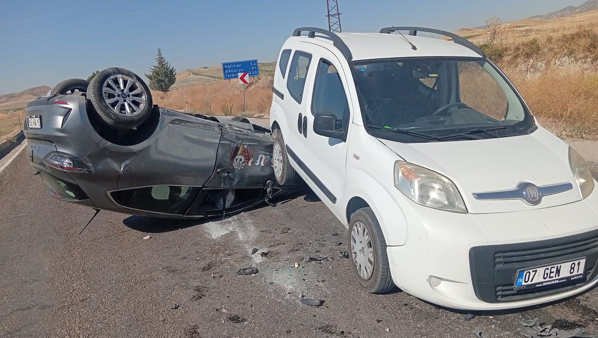 Beypazarı'nda Trafik Kazası: 3 Yaralı