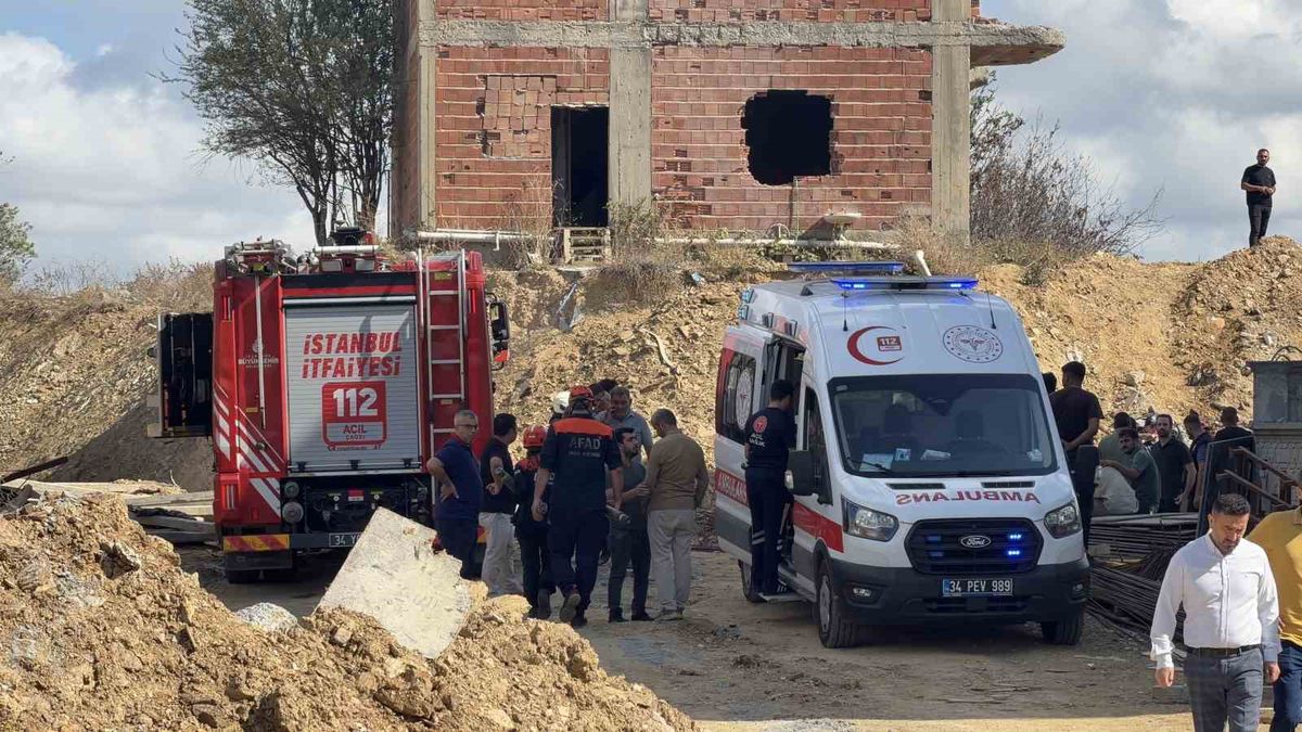 Başakşehir'de Göçük: 2 İşçi Kurtarıldı, 1 İşçi Aranıyor