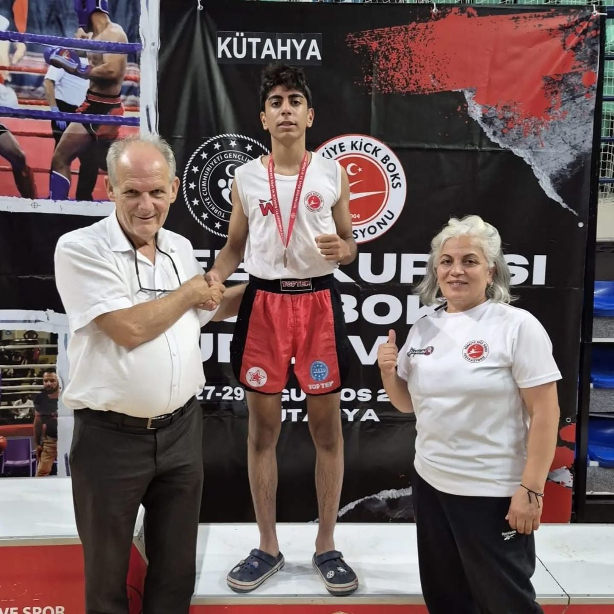 Burdur’dan Kick Boksta Büyük Başarı: 10 Madalya