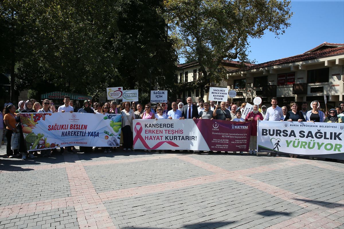 Bursa'da Halk Sağlığı Haftası Yürüyüşle Başladı