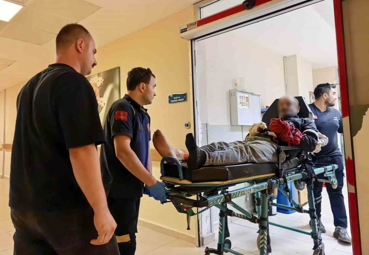 Ellerini zincire sıkıştıran adamın 6 parmağı koptu