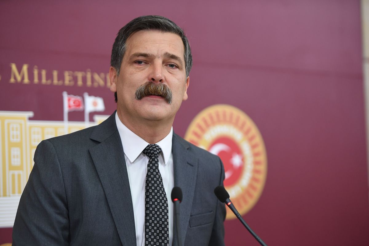 Baş'tan Mladic tepkisi: 'Kahraman değildir'