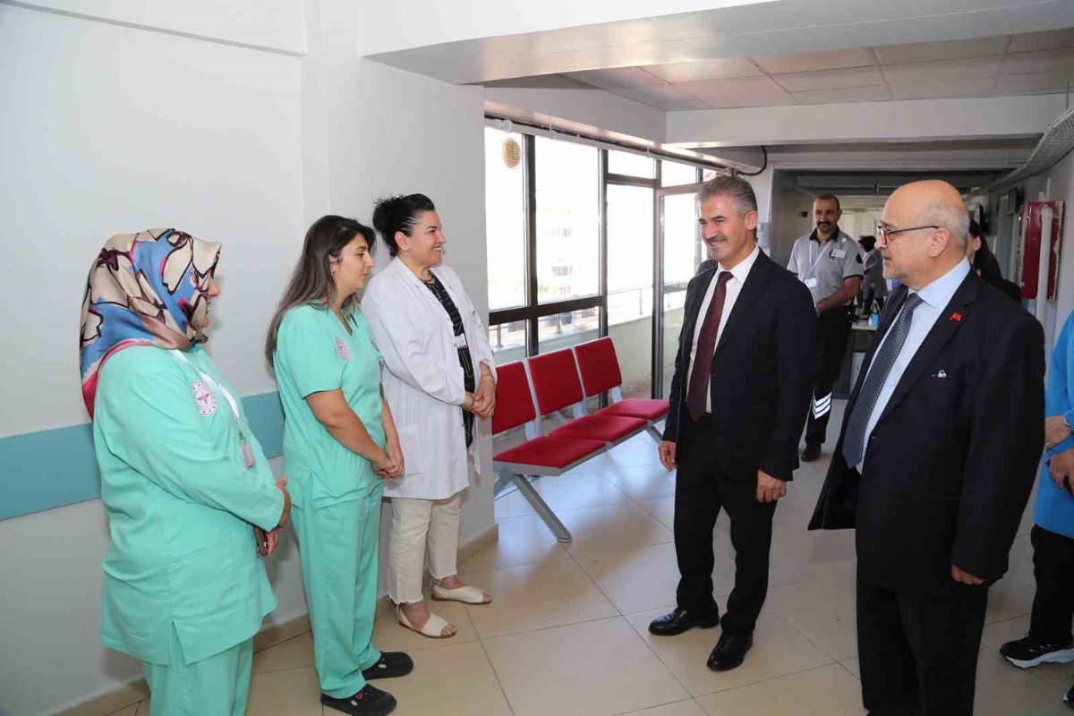 Erzurum İl Sağlık Müdürü Meral'den Aziziye'ye saha ziyareti