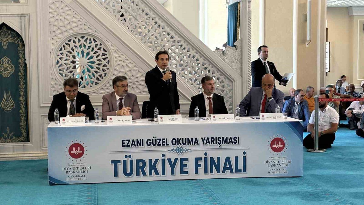 Ezanı Güzel Okuma Yarışması'nda Denizli'den Turan Tosun Birinci