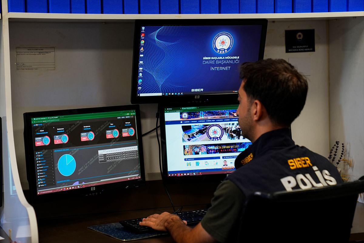 Siber Polisten 14,3 Milyar Liralık Vurgun