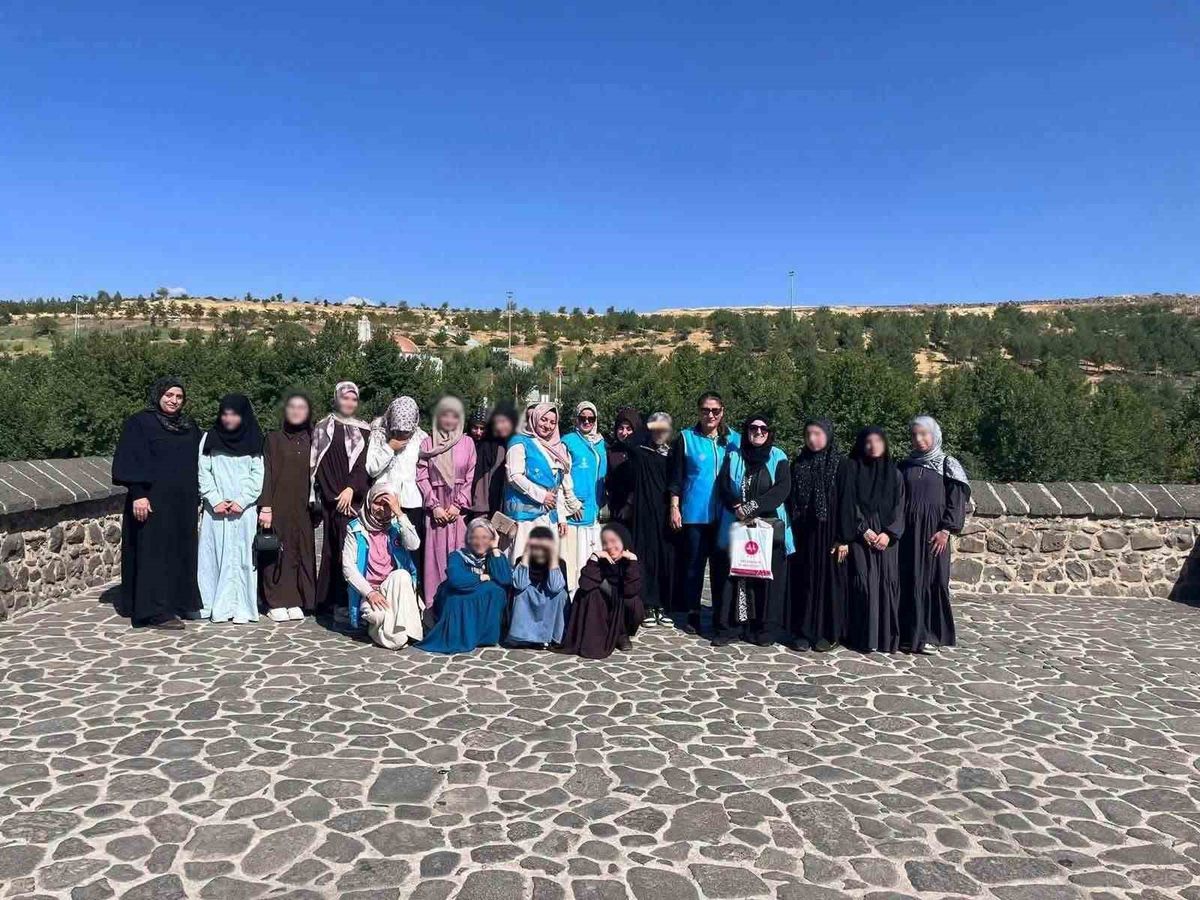Kur'an Kursu Öğrencilerinden Diyarbakır Gezisi