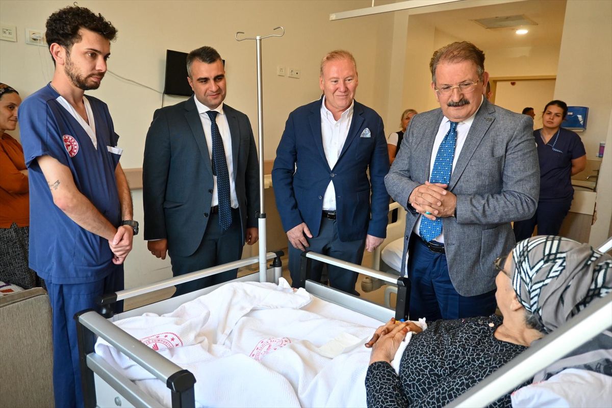 Elmalı Devlet Hastanesi'ne Sağlık Müdürü Ziyareti