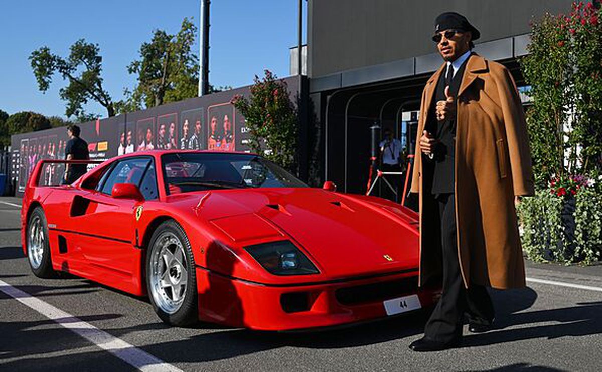 Hamilton'dan Monza'da Kader Anı: Restore Ettiği Ferrari F40'ın Motor Numarası 44 Çıktı