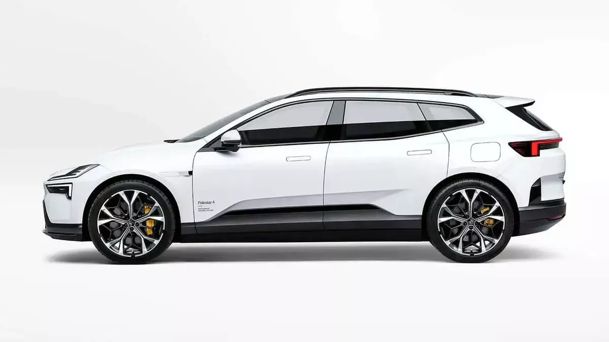 Polestar 4 SUV: Arka Cam Geri Döndü, Pratiklik ve Konfor Öne Çıkıyor