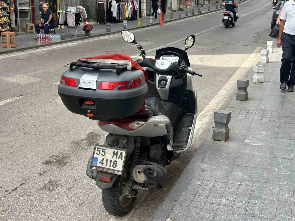 Samsun'da Motosiklet ile Hafif Ticari Araç Çarpıştı: 1 Yaralı