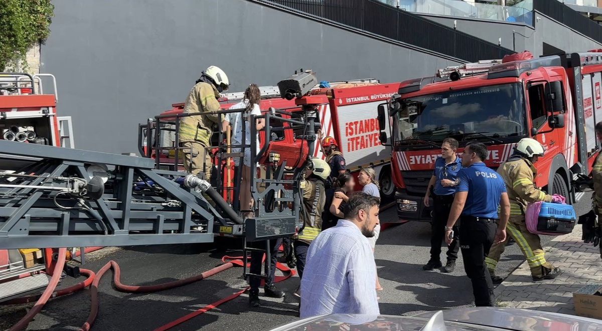 Sarıyer'de yangın: 8 kişi son anda kurtarıldı
