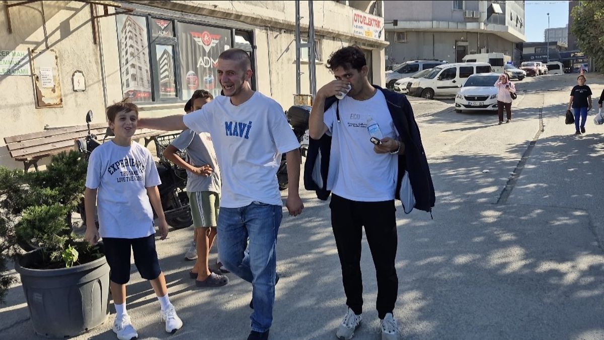 Sultangazi'de 5 Kafadar Çocuğun Limonata Girişimi