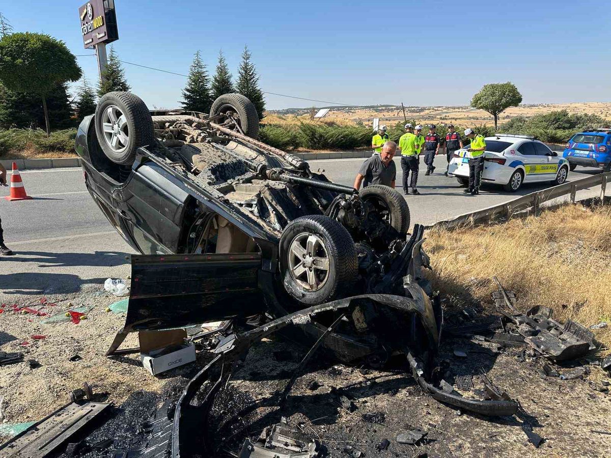Banaz'da Otomobil Takla Attı: Sürücü Ağır Yaralandı