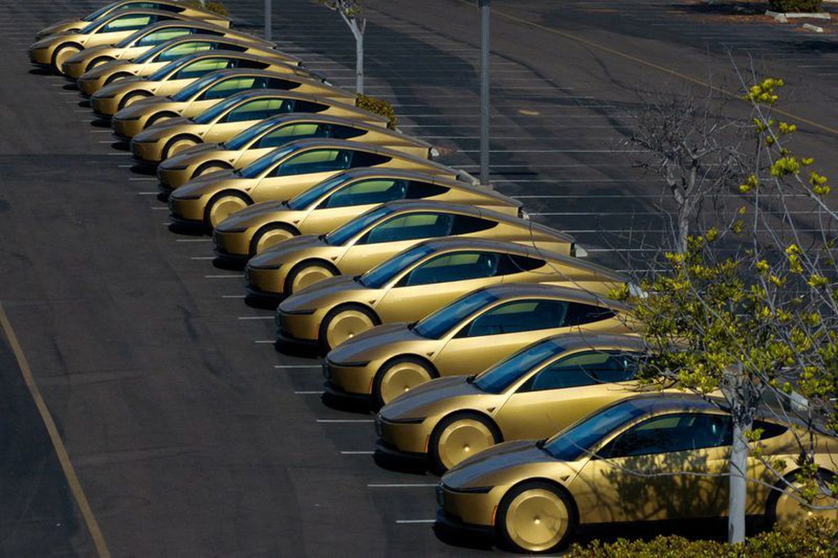 Tesla'nın Cybercab Tanıtımı: Sürücüsüz Geleceğe Yeni Adım