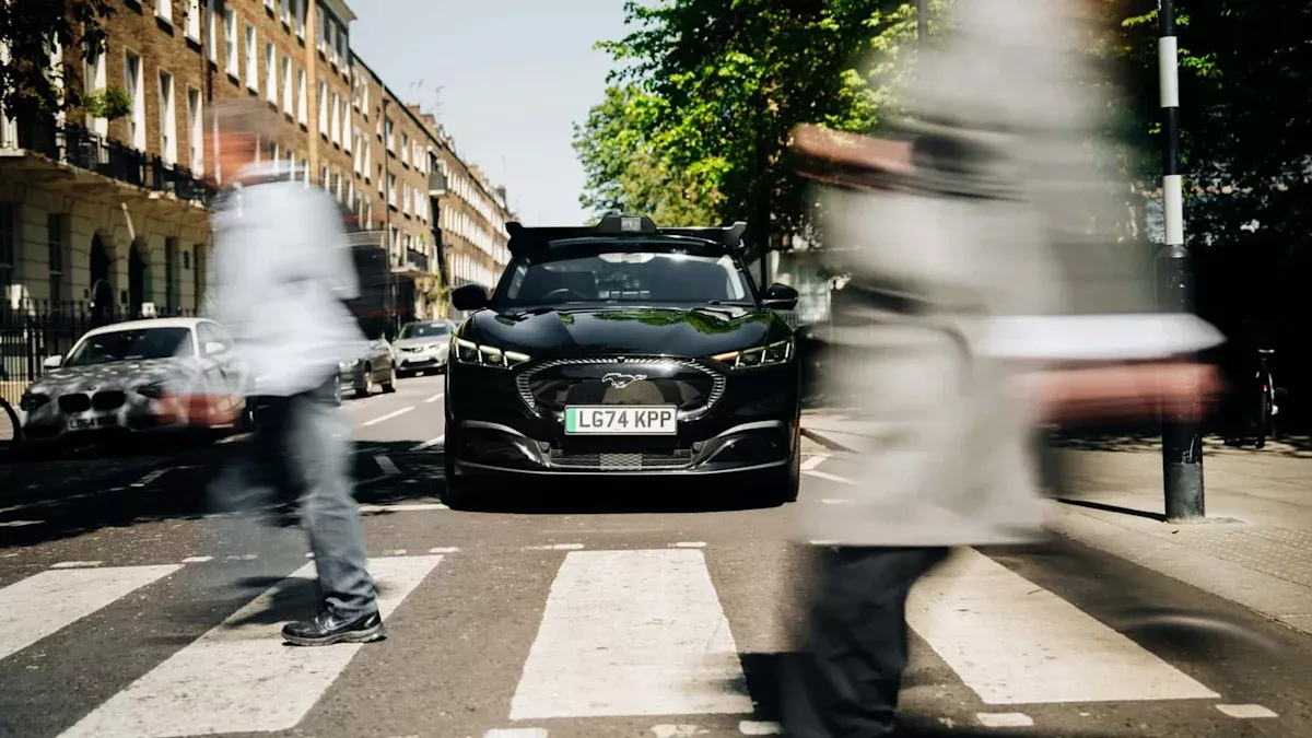 Uber, Londra'da İlk Otonom Taksi Hizmetini Başlattı