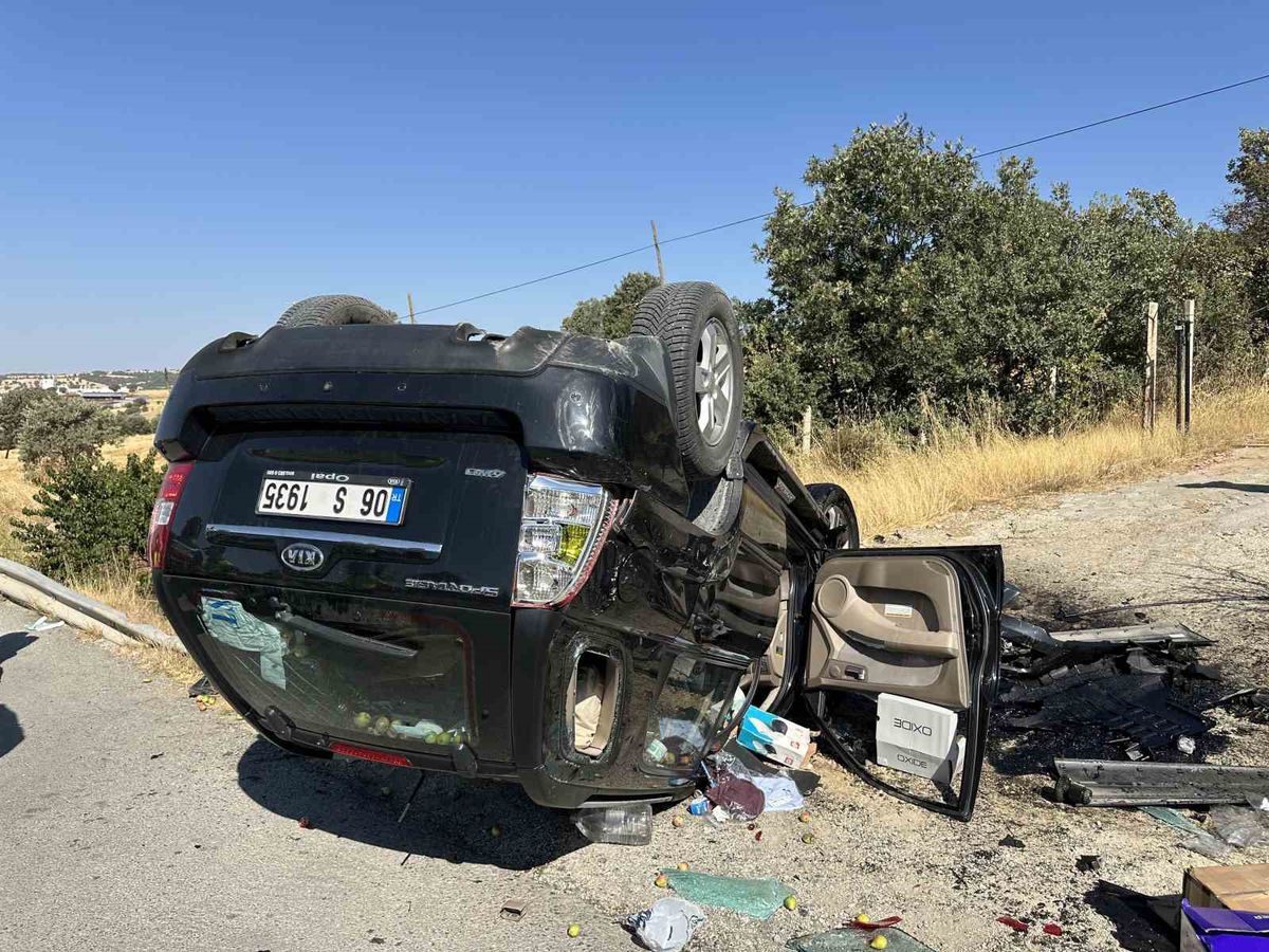 Uşak'ta Takla Atan Otomobilin Sürücüsü Hayatını Kaybetti