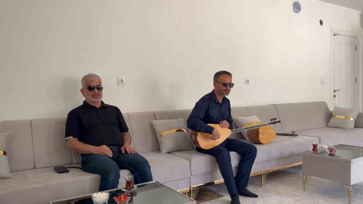 Görme Engelli Bağlama Ustası İsmail Babat'ın Azim Dolu Hikayesi