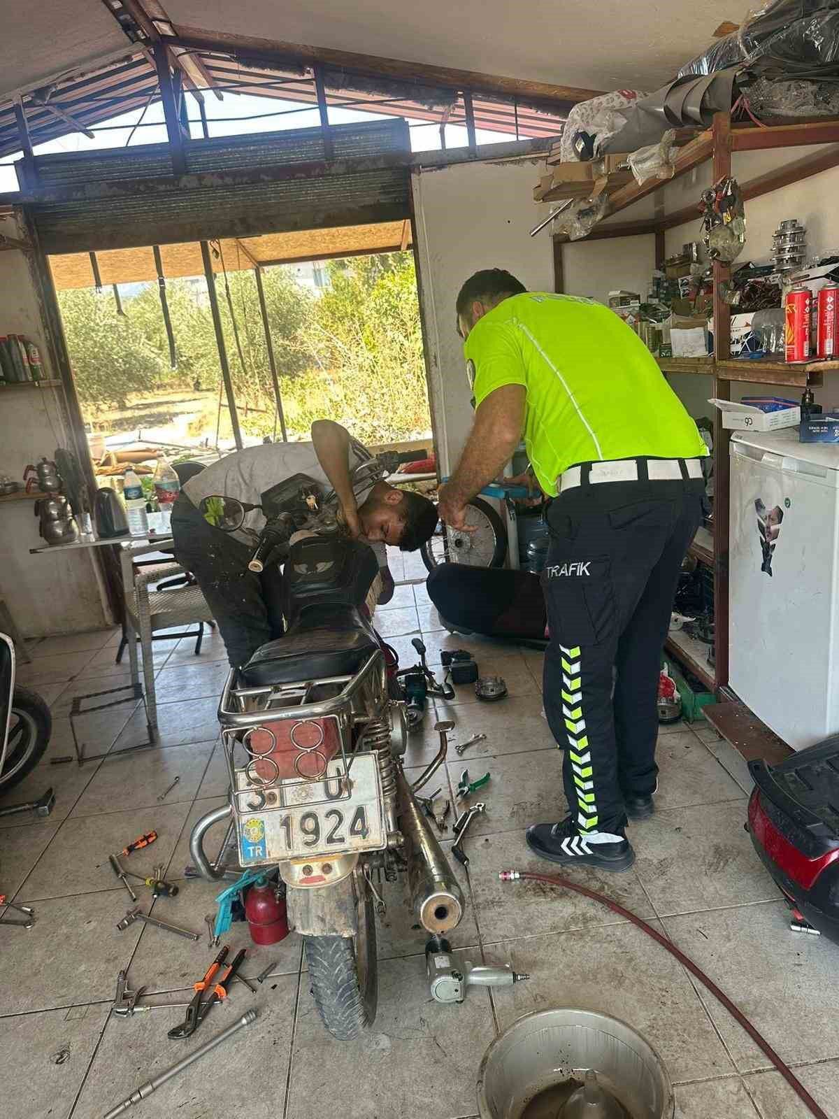 Hatay'da motosiklet iş yerlerine denetim
