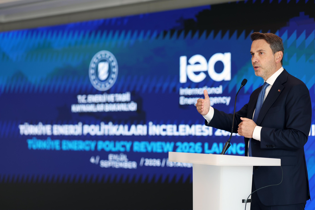 Bakan Bayraktar: Türkiye, enerjide tam bağımsızlık ve 2053 net sıfır hedefine kararlılıkla ilerliyor