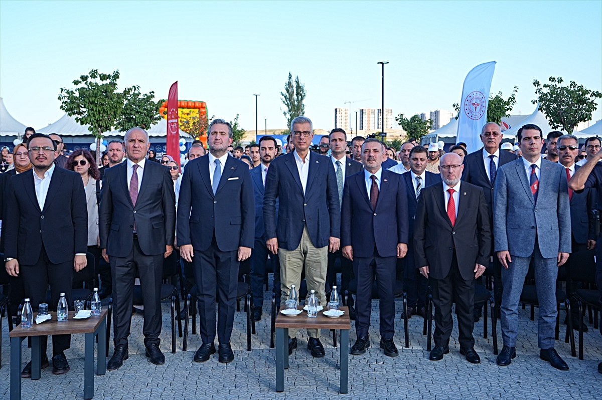 Sağlık Bakanı Memişoğlu: Çocuklarımızı Geleceğe Hazırlamalıyız