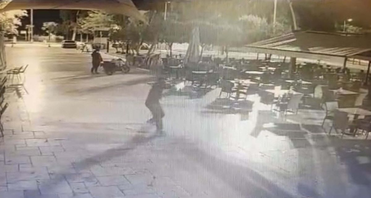 Çiğli'de Belediyeye Ait Kafeye Silahlı Saldırı
