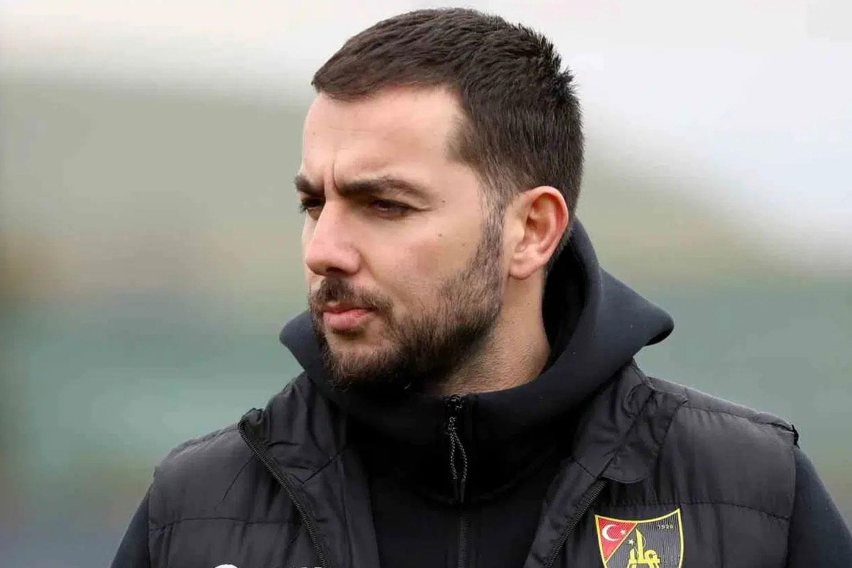 İstanbulspor teknik direktörü Barış Kanbak: Kontratak yapalım derken panik atak yaptık
