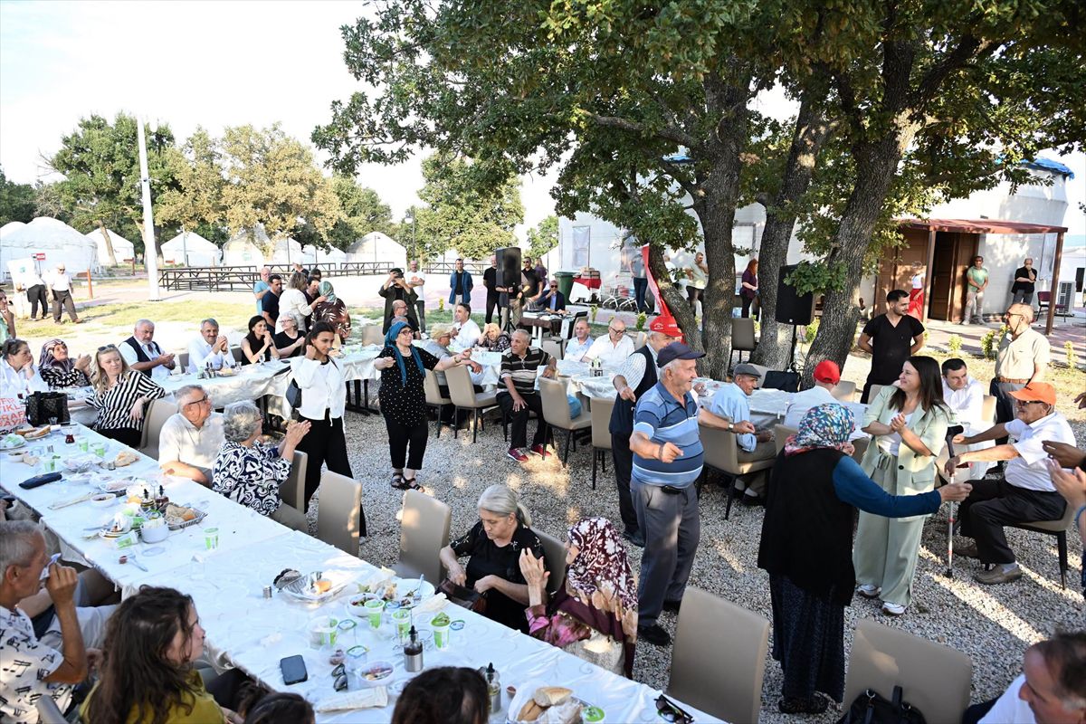 Edirne Valisi huzurevi sakinleriyle piknikte buluştu