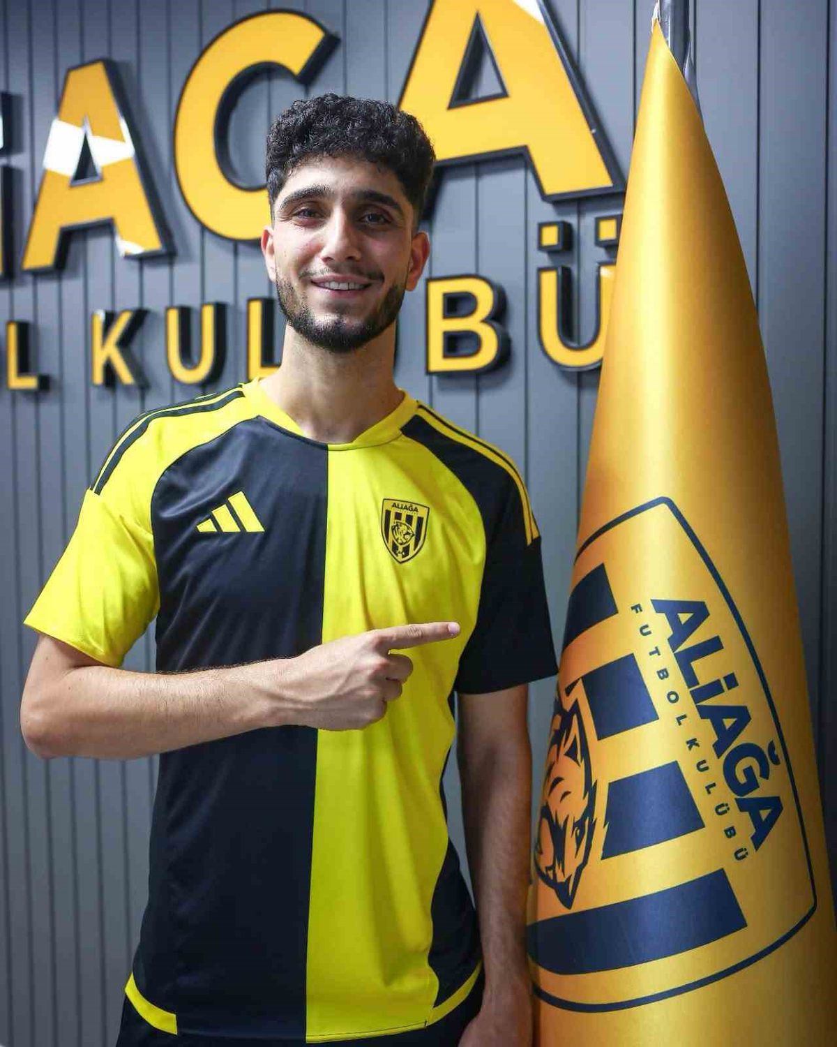 Aliağa FK, Emrehan Gedikli ve Berkay Topdemir'i kadrosuna kattı