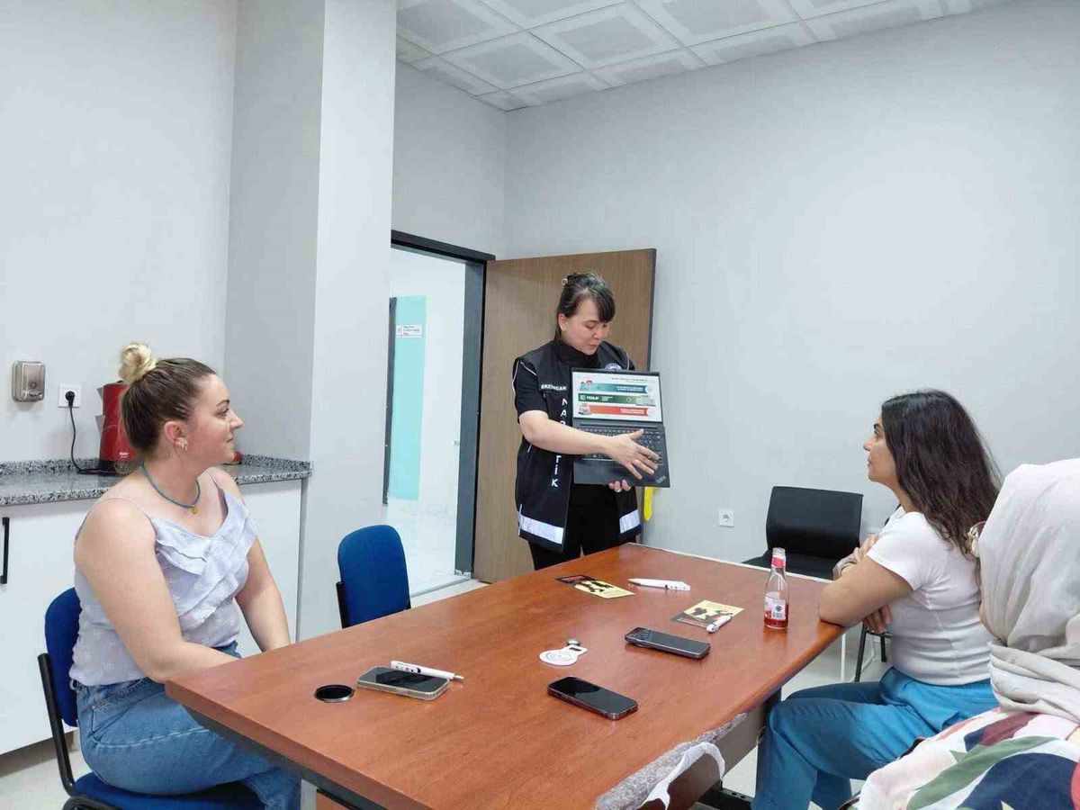 Erzincan'da 4 bin 535 kişiye uyuşturucuyla mücadele bilgilendirmesi