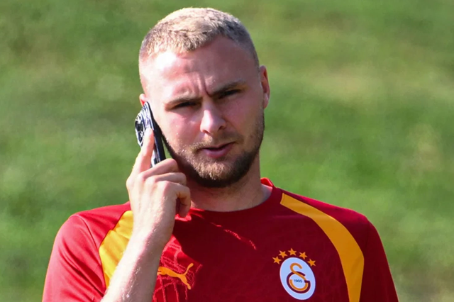 galatasarayda ayrilik boyle bi 636c83f37f 6195 1 m