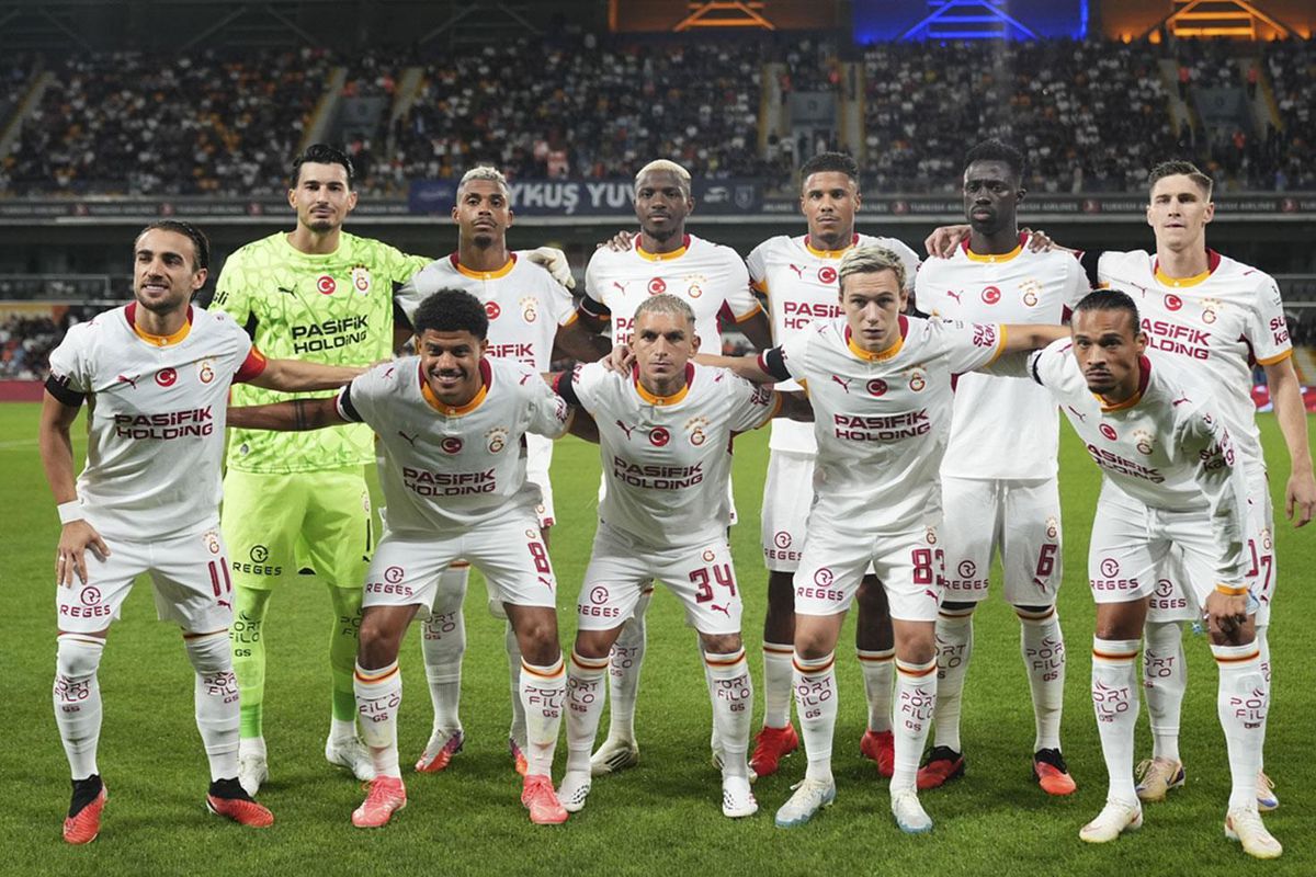 Galatasaray'da bir sakatlık daha! İkinci yarıya çıkamadı
