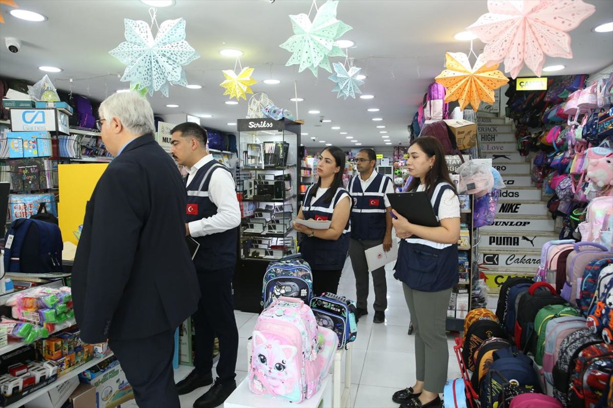 Hatay'da okul alışverişi öncesi kırtasiyelerde denetim yapıldı