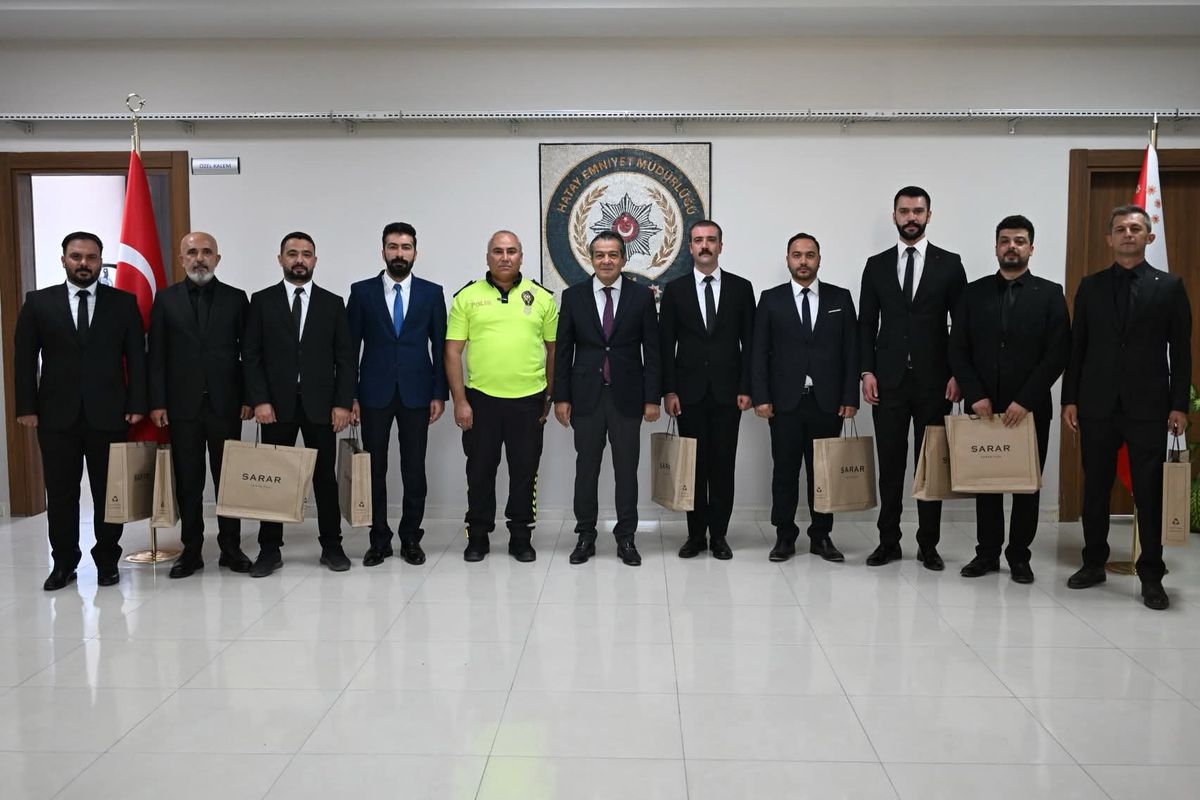 Hatay Emniyet Müdürü Yılmaz, Başarılı Personeli Ödüllendirdi